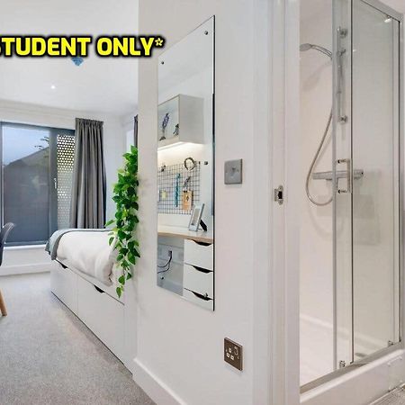 Zeni Ensuite Rooms, Colchester Buitenkant foto