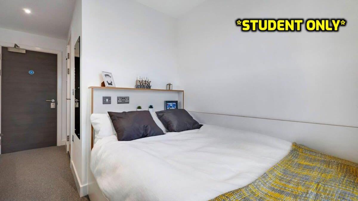 Zeni Ensuite Rooms, Colchester Buitenkant foto