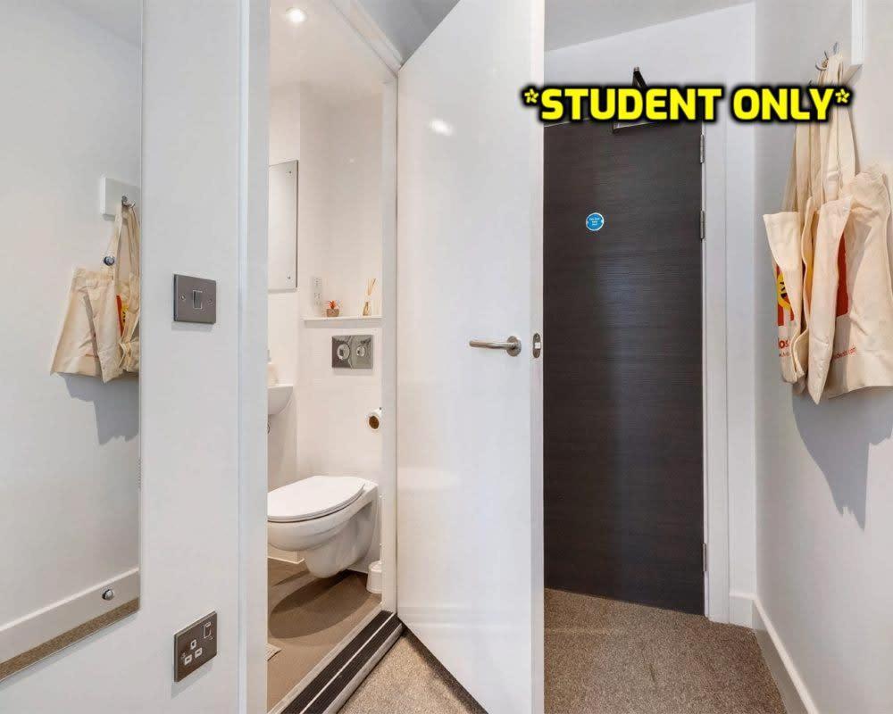 Zeni Ensuite Rooms, Colchester Buitenkant foto